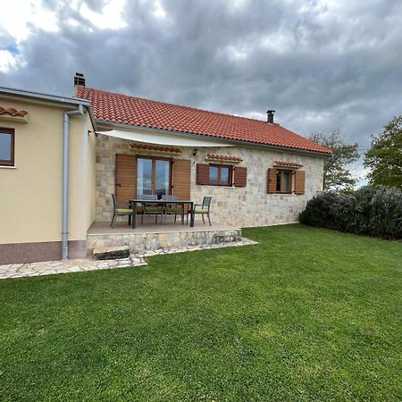 Holiday House Green Dream Обровац Екстериор снимка